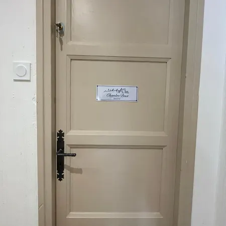 Habitación en casa particular Jolie à 400m De La Cité Médievale *
