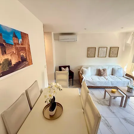 Jolie à 400m De La Cité Médievale Habitación en casa particular *
