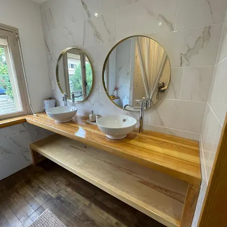 Jolie à 400m De La Cité Médievale Habitación en casa particular *