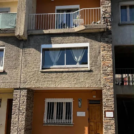 Habitación en casa particular Jolie à 400m De La Cité Médievale