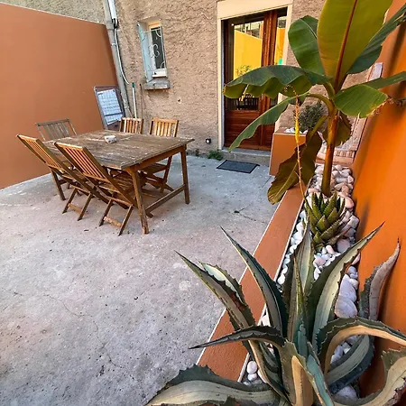 Habitación en casa particular Jolie à 400m De La Cité Médievale